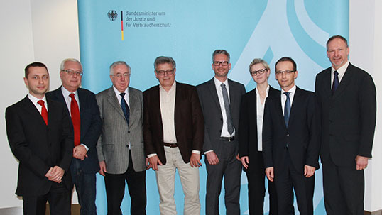 Die Mitglieder des VRB-Gesamtvorstands mit dem Bundesjustizminister Heiko Maas